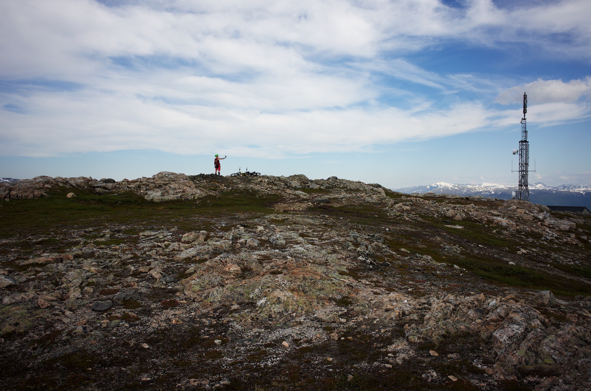 Andrea and the mast on Rundfjellet.  