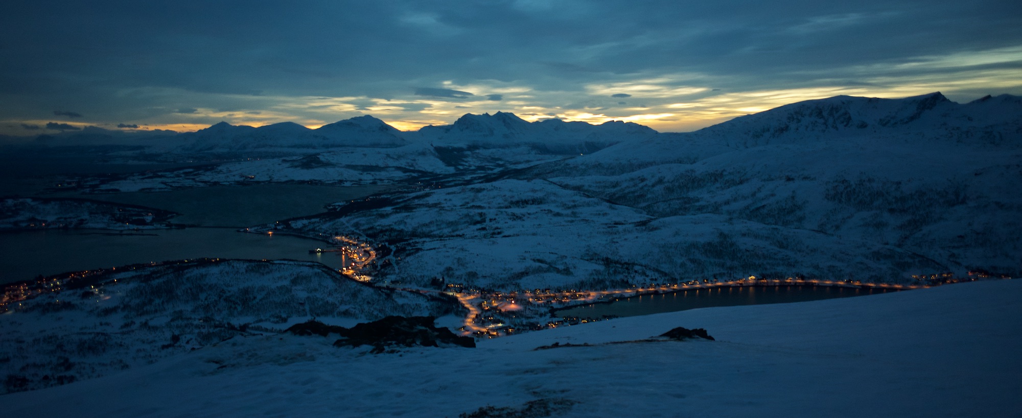 Last light fading over Kvaløja and Malangen in the background.