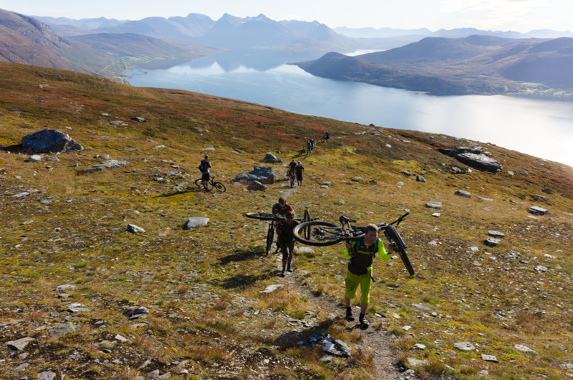 Everyone and their dog on the way up Blåtind.